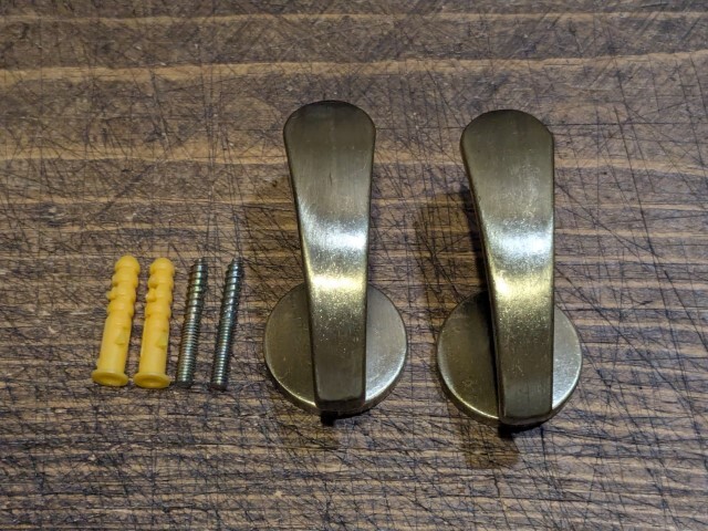 送料無料！　カーテン房掛け２個セット　アンティーク調金属タッセル　真鍮色／ゴールド／シルバー３色展開　ふさかけ　カーテン留め