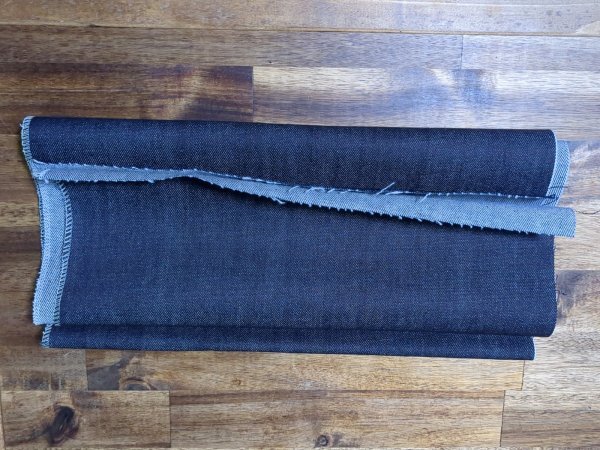 送料無料！　新品未使用　ジーンズ生地　35cm x 100cm　裁断済み　端切れ　デニム生地　布　ジーパン　
