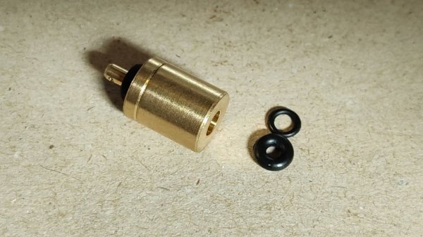 送料無料！　ガス缶　チャージアダプター　カセットガス（CB缶）からキャンプ用ガス（OD缶）にガスをチャージ可能　CB缶アダプター
