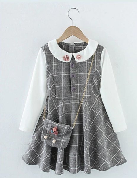 送料無料！　新品　おしゃれキッズワンピース　ポーチ付き　お色：グレー　4~5Y　120cm
